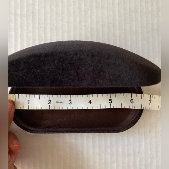 TOM FORD Brown Velvet and Suede Microfiber Clamshell Sunglass Case - Picture 12 of 13